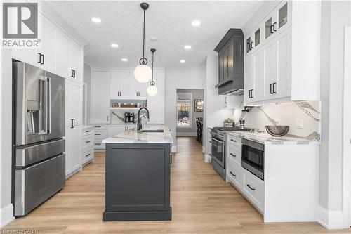 2 Cloverlea Crescent, St. George, ON - Indoor Photo Showing Kitchen With Upgraded Kitchen