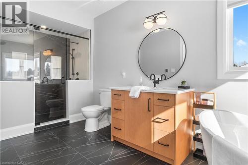 2 Cloverlea Crescent, St. George, ON - Indoor Photo Showing Bathroom