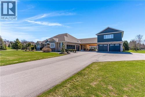 2 Cloverlea Crescent, St. George, ON - Outdoor