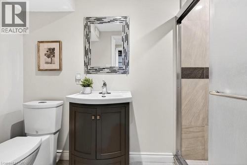 2233 Melissa Crescent, Burlington, ON - Indoor Photo Showing Bathroom