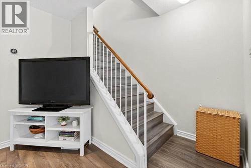 2233 Melissa Crescent, Burlington, ON - Indoor Photo Showing Other Room