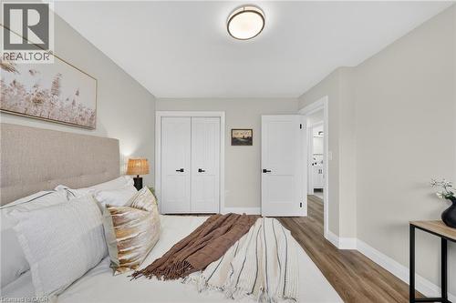 201 Ridge Street, Hamilton, ON - Indoor Photo Showing Bedroom
