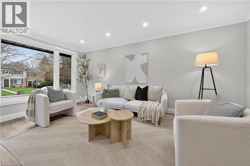 201 Ridge Street, Hamilton, ON - Indoor Photo Showing Living Room