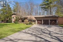 21 ARTESIAN AVENUE  East Gwillimbury, ON L9N 1J3