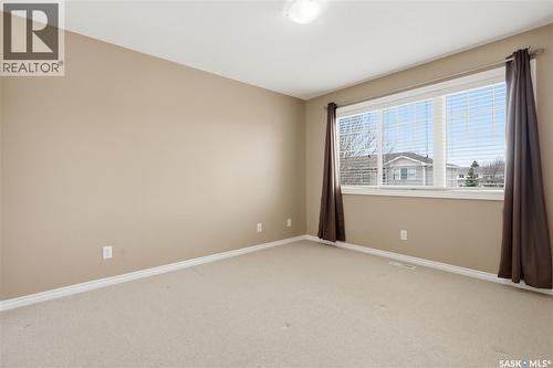 375 Pickard Way N, Regina, SK - Indoor Photo Showing Other Room