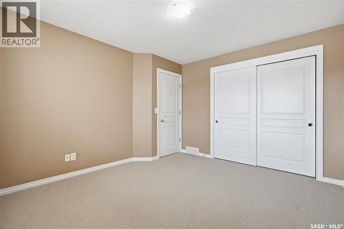 375 Pickard Way N, Regina, SK - Indoor Photo Showing Other Room