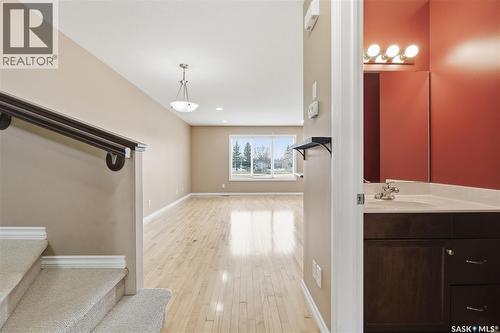 375 Pickard Way N, Regina, SK - Indoor