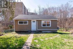 116 Coronation Avenue  Halifax, NS B3N 2N1