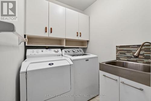 5114 Mount Nemo Crescent, Burlington, ON - Indoor Photo Showing Laundry Room