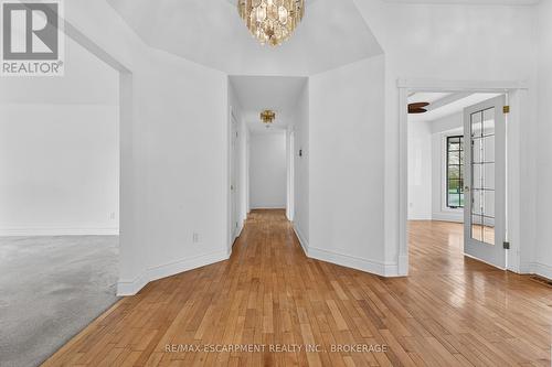 5114 Mount Nemo Crescent, Burlington, ON - Indoor Photo Showing Other Room