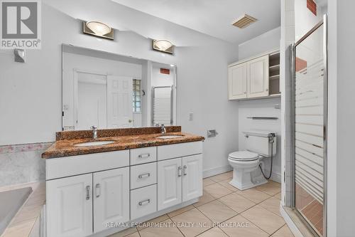 5114 Mount Nemo Crescent, Burlington, ON - Indoor Photo Showing Bathroom