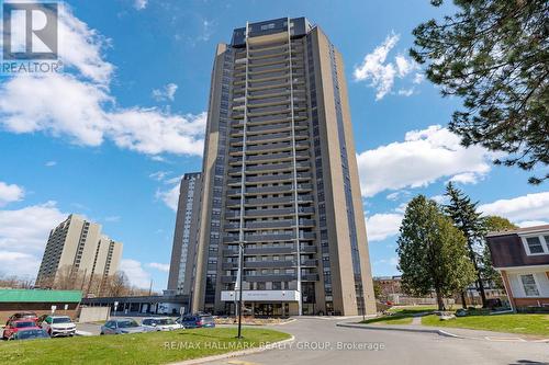 407 - 900 DYNES ROAD  Ottawa, ON K2C 3L6
