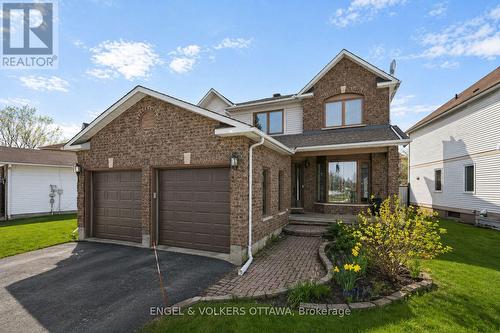 17 Hunterswood Crescent, Ottawa, ON - Outdoor