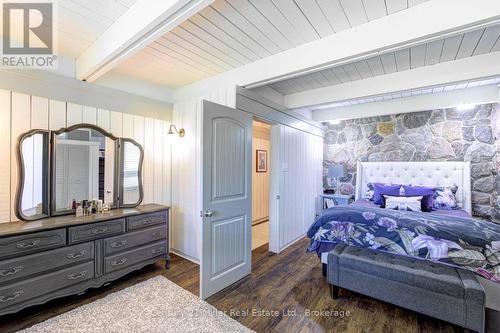 50 Greensview Drive, Kitchener, ON - Indoor Photo Showing Bedroom