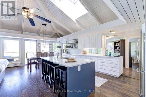 50 Greensview Drive, Kitchener, ON - Indoor Photo Showing Kitchen