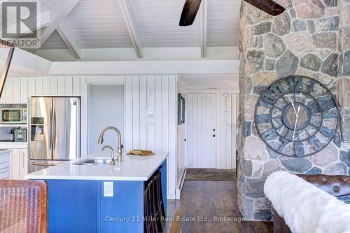 50 Greensview Drive, Kitchener, ON - Indoor Photo Showing Kitchen