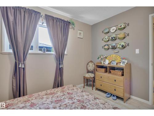 4231 39 Av, Leduc, AB - Indoor Photo Showing Bedroom