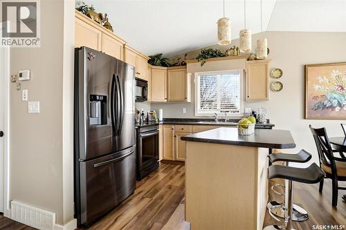 3 4101 Preston Crescent, Regina, SK - Indoor Photo Showing Kitchen With Stainless Steel Kitchen