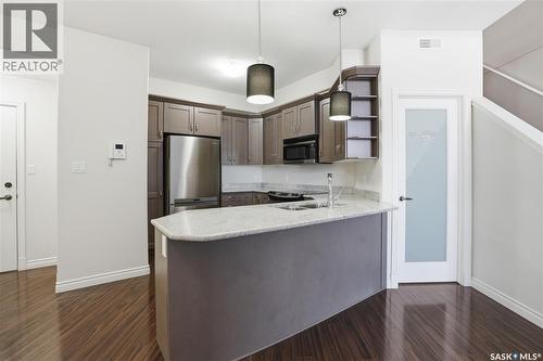 301 2730 Main Street, Saskatoon, SK - Indoor Photo Showing Kitchen
