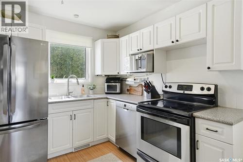 25 Tupper Crescent, Saskatoon, SK - Indoor Photo Showing Kitchen With Double Sink