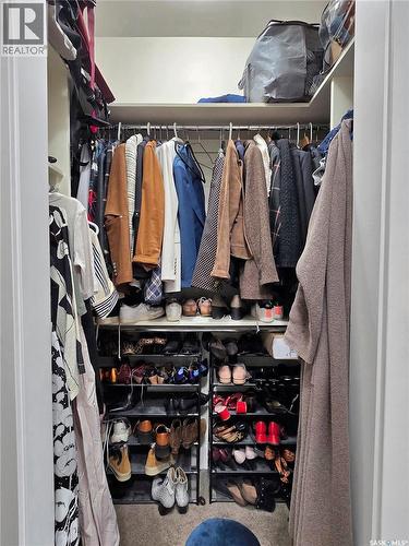 522 Hastings Crescent, Saskatoon, SK - Indoor With Storage