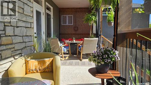 522 Hastings Crescent, Saskatoon, SK - Outdoor With Deck Patio Veranda With Exterior
