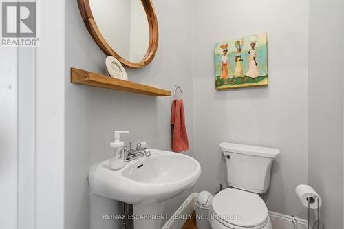 37 Connaught Avenue S, Hamilton, ON - Indoor Photo Showing Bathroom