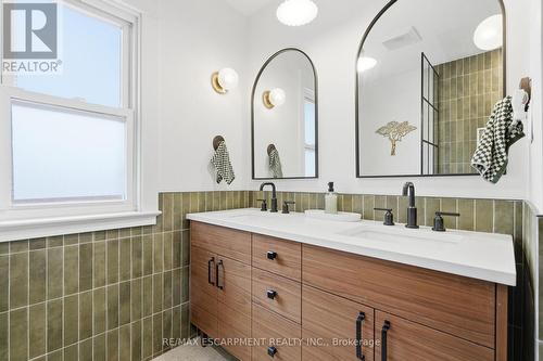 37 Connaught Avenue S, Hamilton, ON - Indoor Photo Showing Bathroom