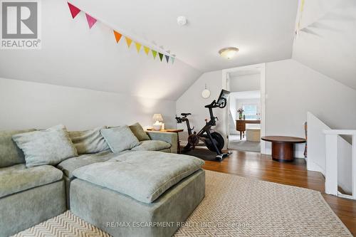 37 Connaught Avenue S, Hamilton, ON - Indoor