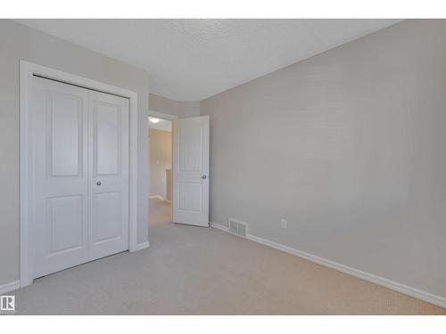 2329 29A Av Nw, Edmonton, AB 