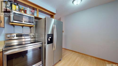 114 Windfield Road, Regina, SK - Indoor Photo Showing Kitchen