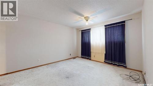 114 Windfield Road, Regina, SK - Indoor Photo Showing Other Room