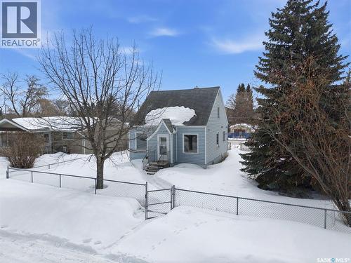 537 7Th Street E, Prince Albert, SK - Outdoor