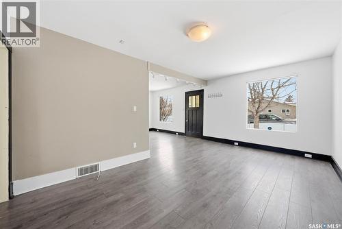 537 7Th Street E, Prince Albert, SK - Indoor Photo Showing Other Room