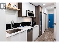 Modern kitchen - 