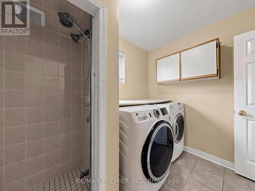 4579 Guildwood Way, Mississauga, ON - Indoor Photo Showing Laundry Room