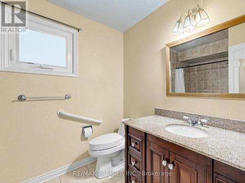 4579 Guildwood Way, Mississauga, ON - Indoor Photo Showing Bathroom