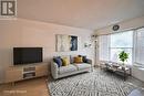 6455 Tisler Crescent, Mississauga, ON  - Indoor Photo Showing Living Room 