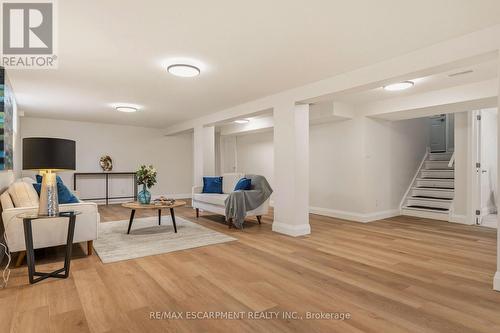 31 Cameron Avenue, Hamilton, ON - Indoor