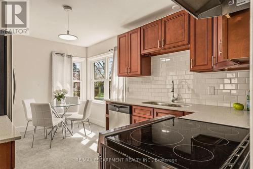 31 Cameron Avenue, Hamilton, ON - Indoor