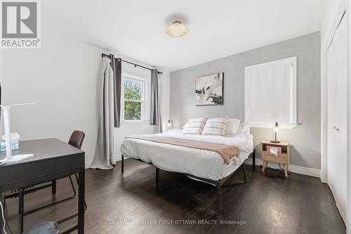 260 Keyworth Avenue, Ottawa, ON - Indoor Photo Showing Bedroom