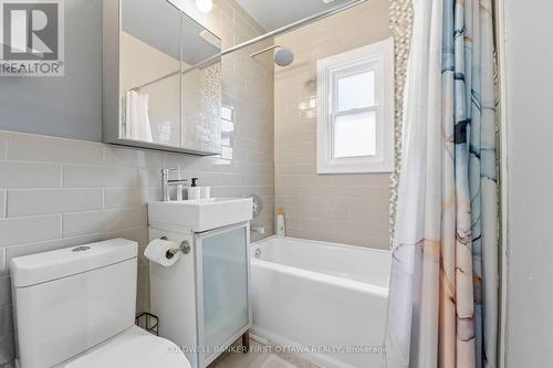 260 Keyworth Avenue, Ottawa, ON - Indoor Photo Showing Bathroom