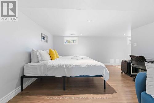 260 Keyworth Avenue, Ottawa, ON - Indoor Photo Showing Bedroom