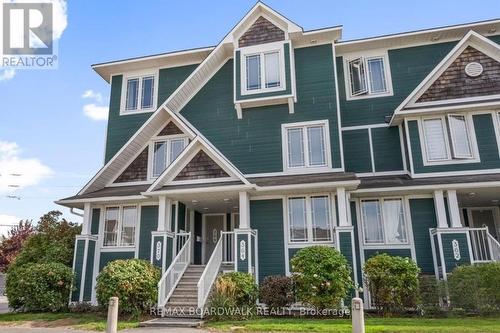 364 CROWNRIDGE DRIVE  Ottawa, ON K2M 3A4
