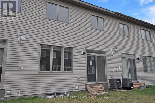 Yard - 284 Ormiston Crescent, Ottawa, ON - Outdoor
