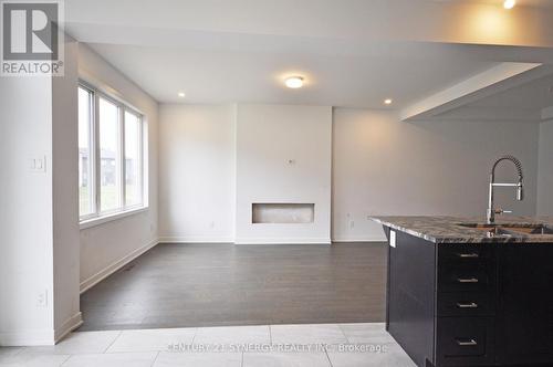 Living room - 284 Ormiston Crescent, Ottawa, ON - Indoor