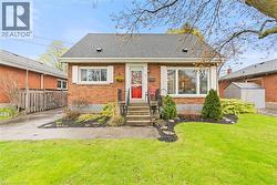 11 FERRARA Street  Hamilton, ON L8T 4C1
