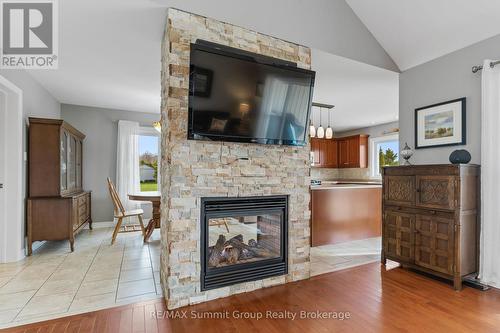 15 Mount Haven Crescent, East Luther Grand Valley, ON 