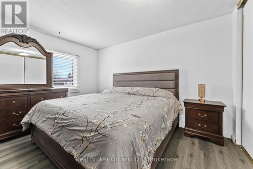 8 - 5982 Dunn Street, Niagara Falls (Arad/Fallsview), ON - Indoor Photo Showing Bedroom