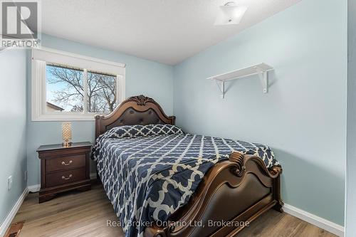 8 - 5982 Dunn Street, Niagara Falls (Arad/Fallsview), ON - Indoor Photo Showing Bedroom